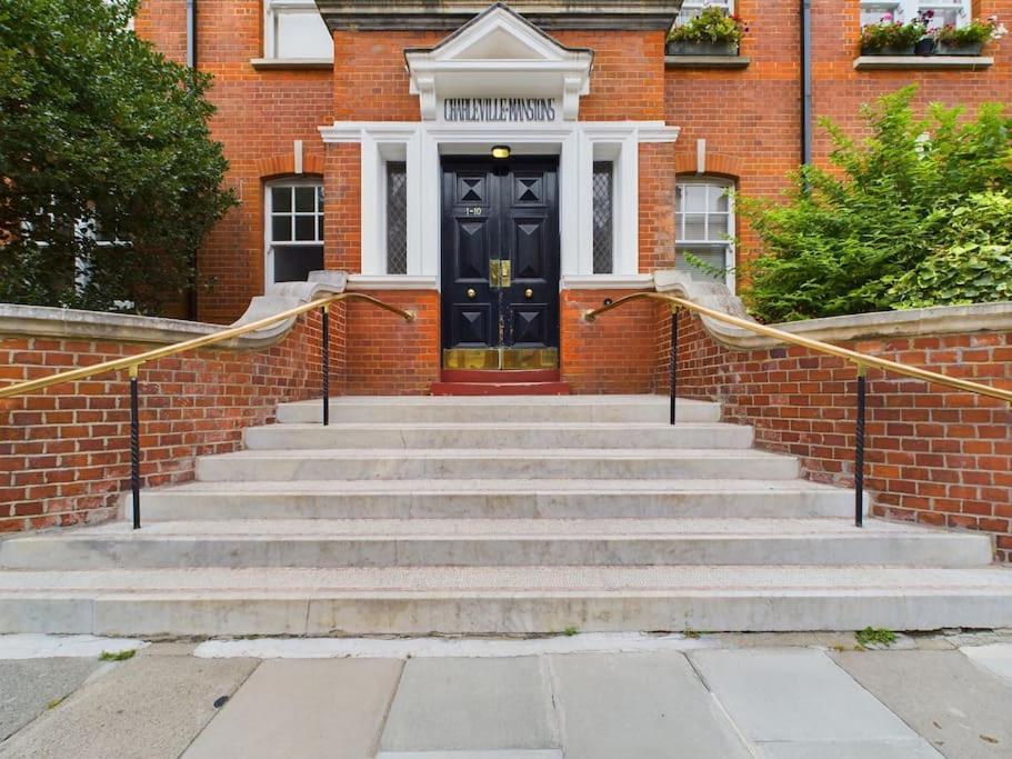 1 Bed West Kensington *